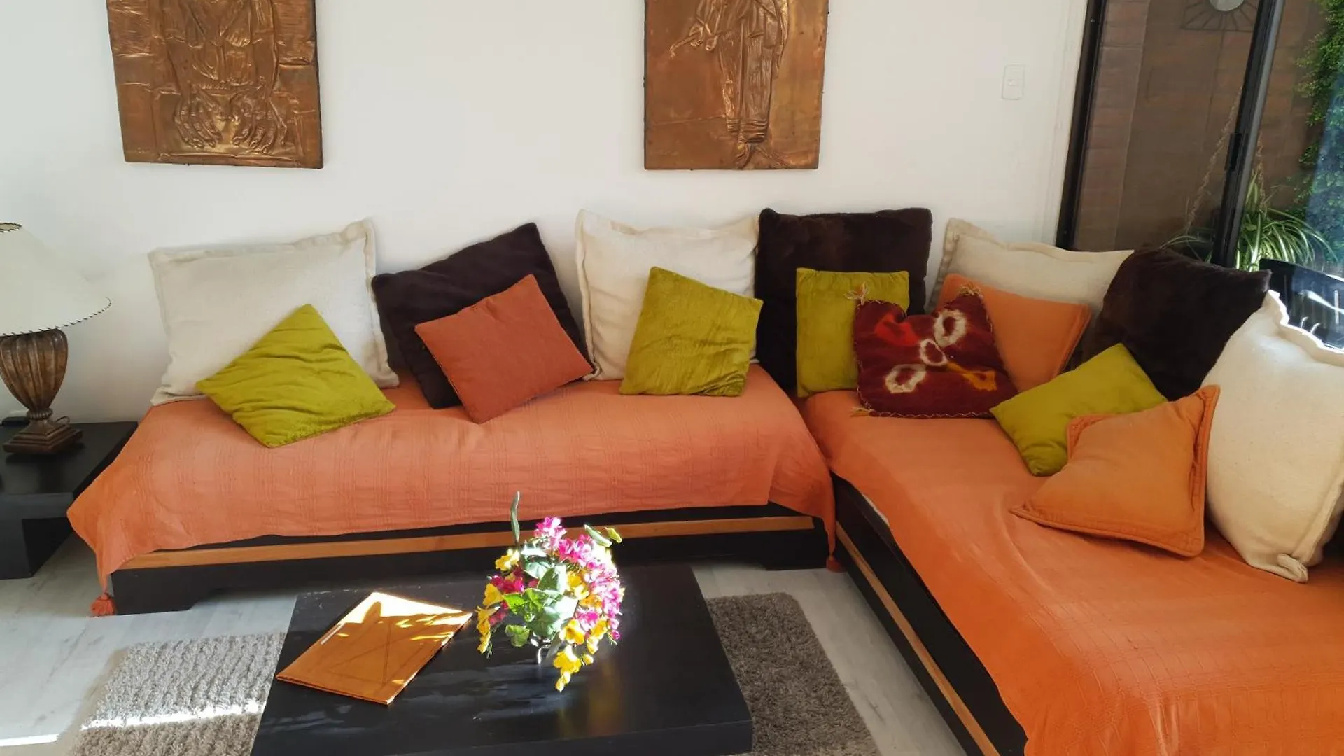 kontakty French Suite Cordero